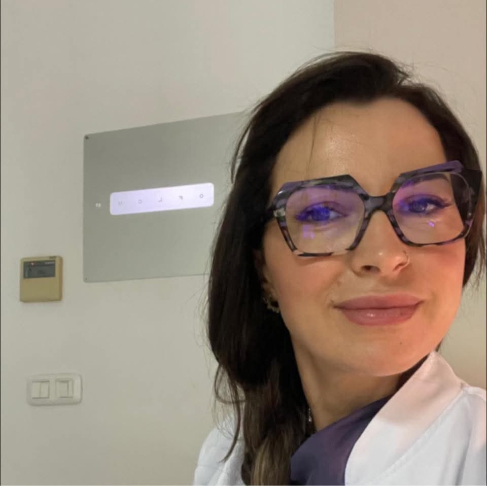 Ophtalmologue à El Manar 2 Dr. Labidi Amira